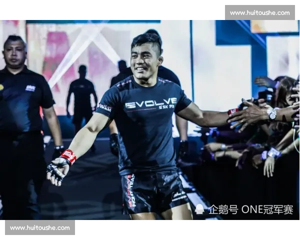 约翰vs德文巅峰对决谁将改写格斗历史走向全球瞩目胜负悬念终极